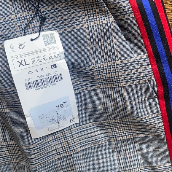 Zara stripped skirt (I need to iron) - Picture 4 of 5